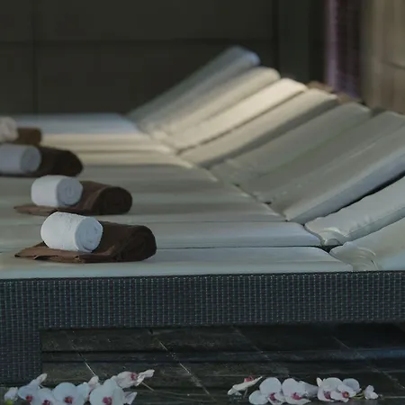 유어 앤 스파 호텔 4*