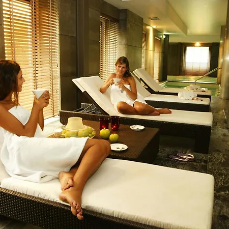 Hotel Your & 4*