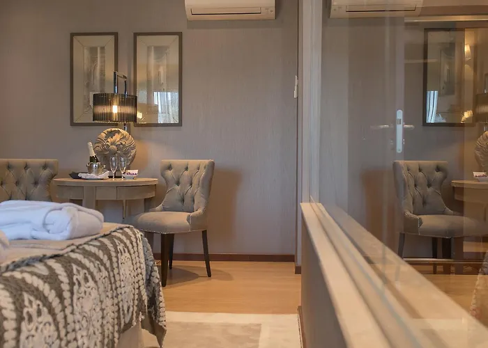 Your & Hotel Alcobaca