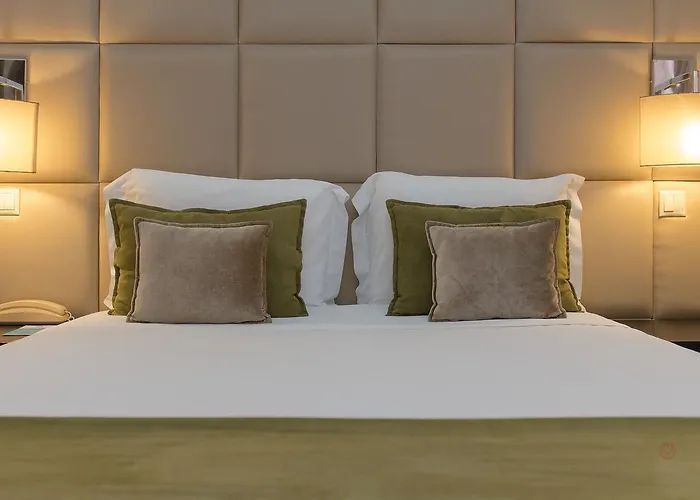 Your & Hotel Alcobaca